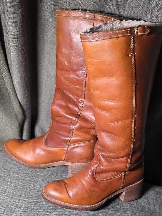 ACME Shoes - Vintage 70s ACME Leather Winter Campus Boots Sherpa Lined USA Made 7.5
